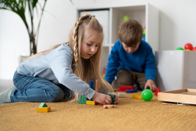 Rola zabawek w rozwijaniu umiejętności współpracy w placówkach edukacyjnych